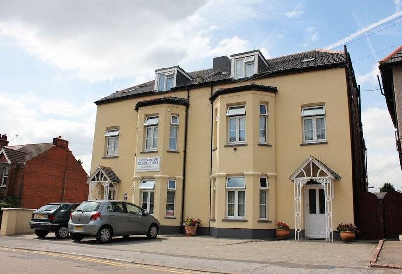 פנסיון Brentwood Guest House
