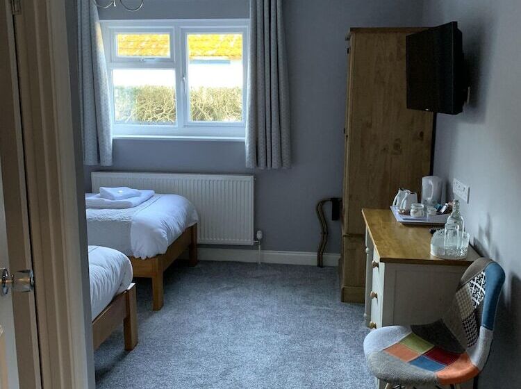 بنسيون Hensleigh House