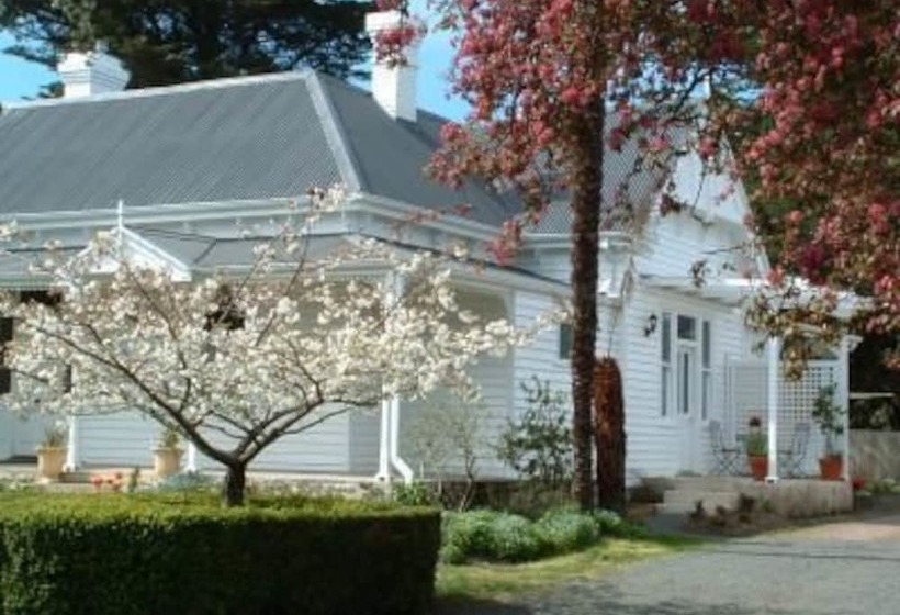 פנסיון Huonville Guesthouse