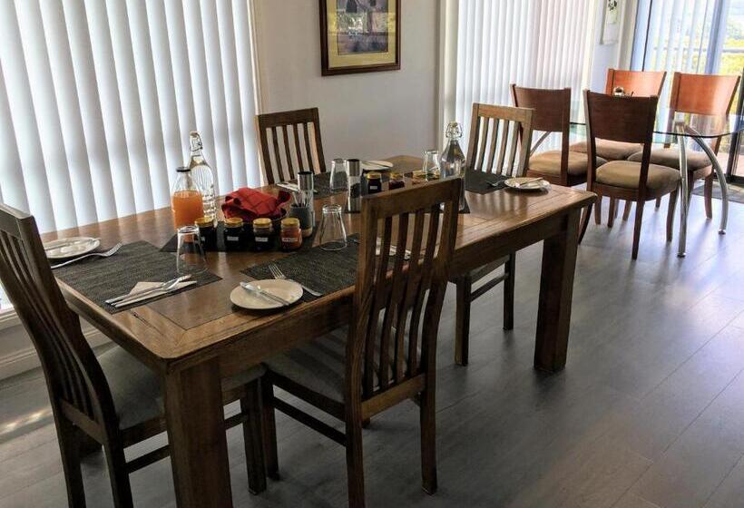 بنسيون Storm Bay B & B