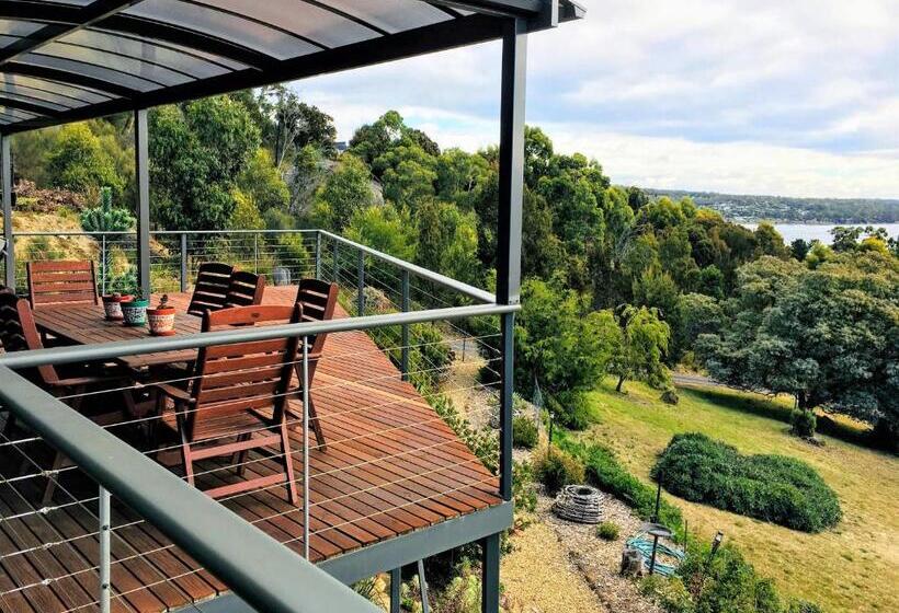 بنسيون Storm Bay B & B