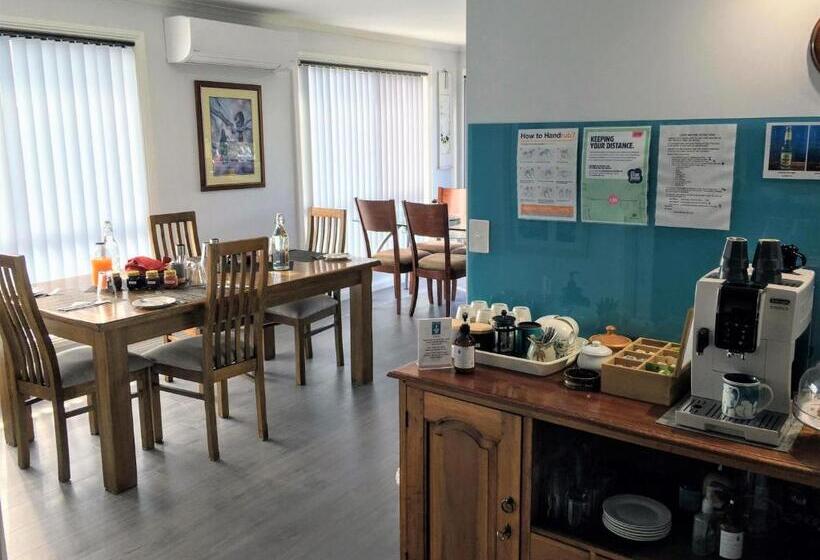 بنسيون Storm Bay B & B