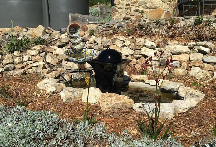 بنسيون Storm Bay B & B