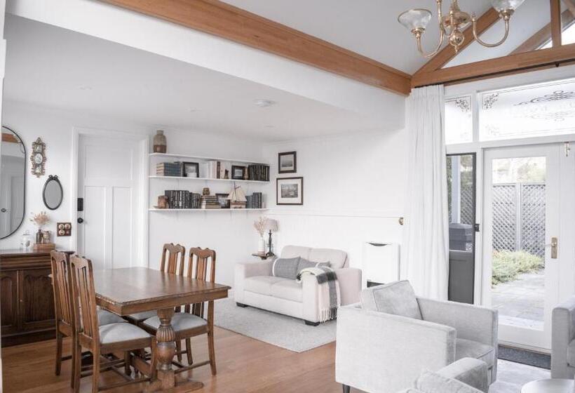 פנסיון Walton House