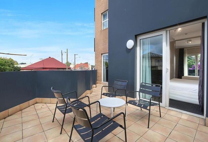 Sydney Airport Suites