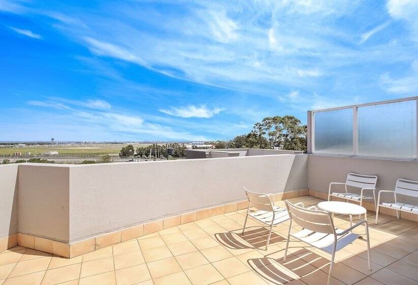 Sydney Airport Suites