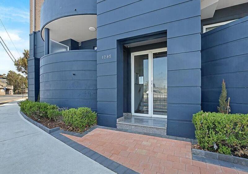 Sydney Airport Suites