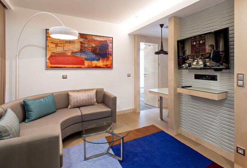 ホテル Burgu Arjaan By Rotana