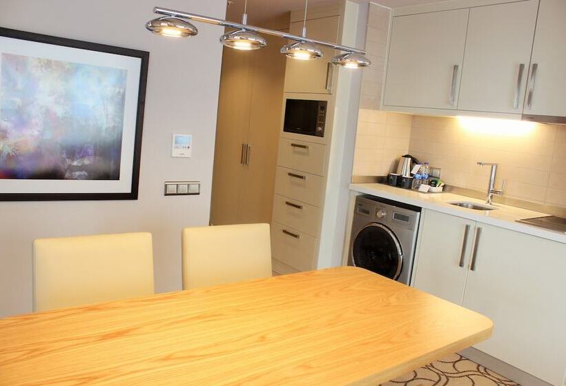 ホテル Burgu Arjaan By Rotana