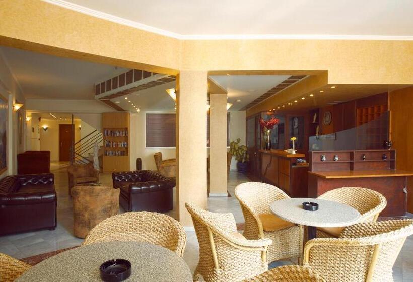 Theo Beach Hotel Apartments