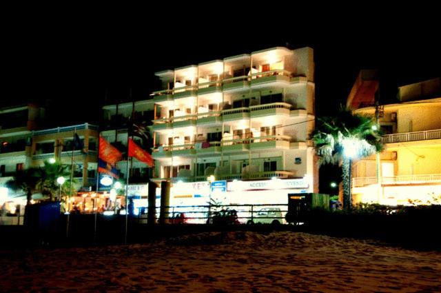 Theo Beach Hotel Apartments