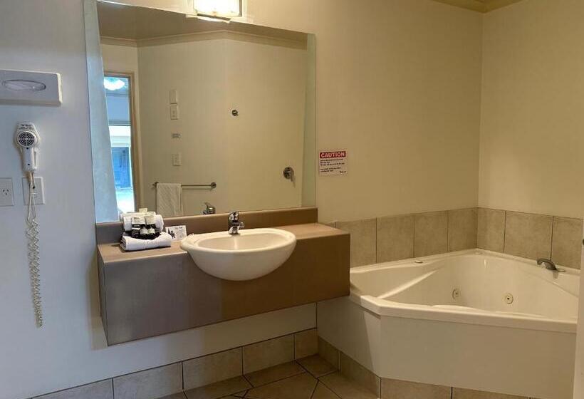 Tuscany Villas Whakatane