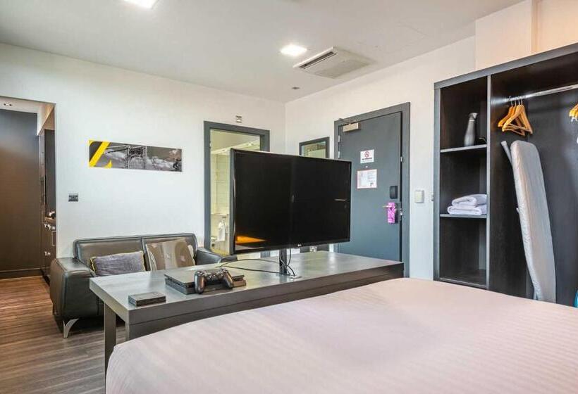 Roomzzz Chester City