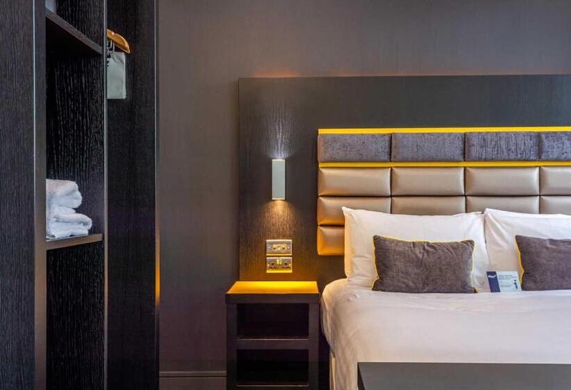 Roomzzz Chester City