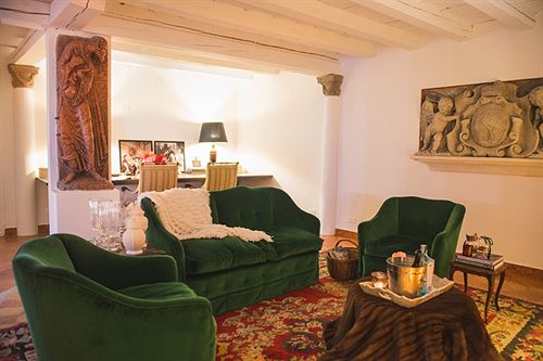 Apartamentos La Zambonina