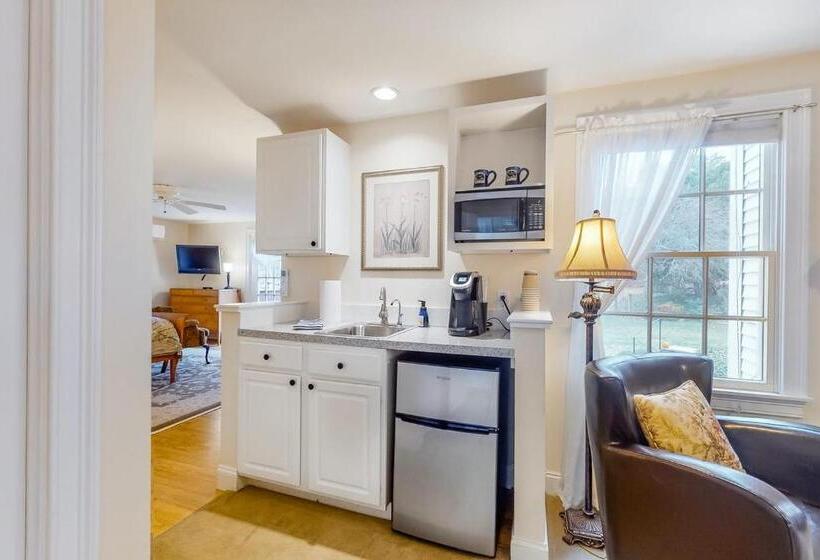 مبيت وإفطار Brewster By The Sea Inn