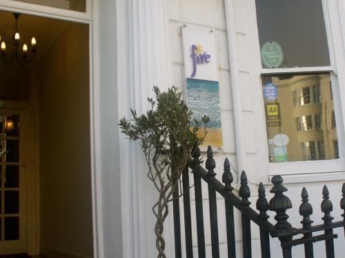 ベッドアンドブレックファースト Five Brighton