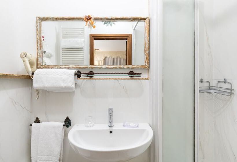 تختخواب و صبحانه Residenza La Loggia