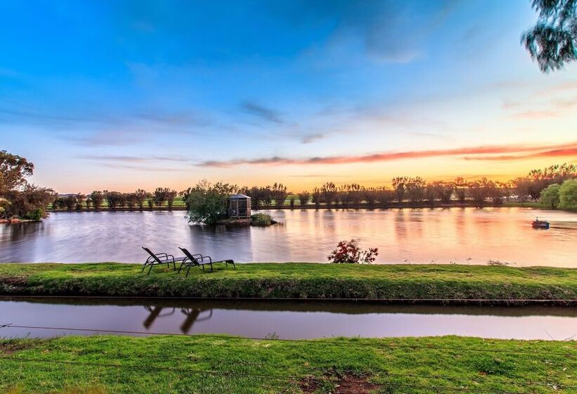 تختخواب و صبحانه Stonewell Cottages And Vineyards