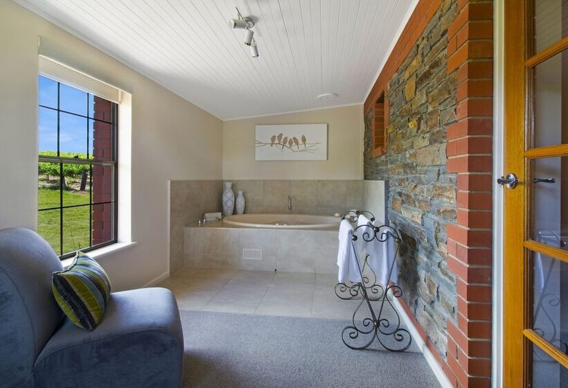 تختخواب و صبحانه Stonewell Cottages And Vineyards