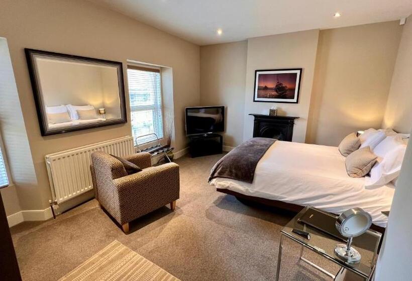 تختخواب و صبحانه Tate House