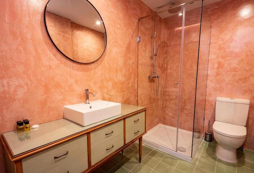 تختخواب و صبحانه The Vincent