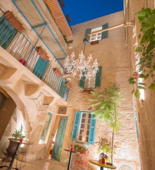 تختخواب و صبحانه The Vincent