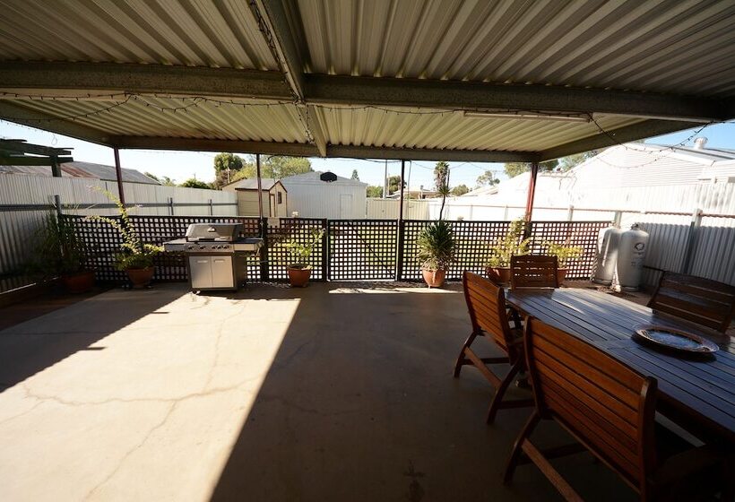 Emaroo Cottages Broken Hill
