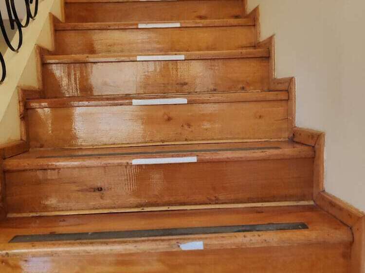 مسافرخانه Serra Nova