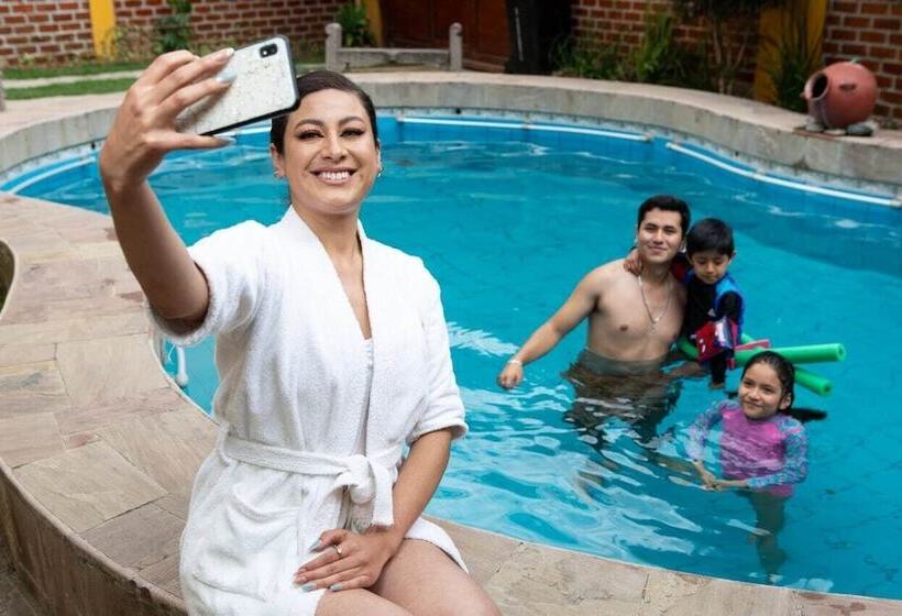 مسافرخانه Serra Nova