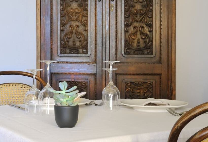 Отель Albergo Diffuso Borgo Montemaggiore