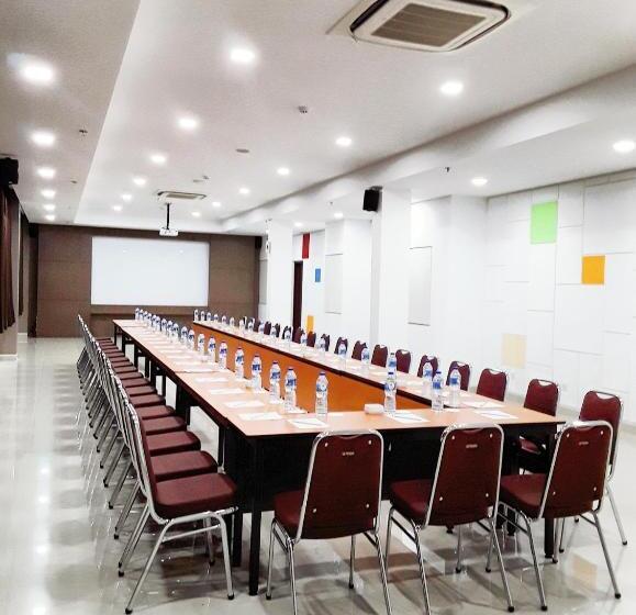 Amaris Hotel Nagoya Hill   Batam