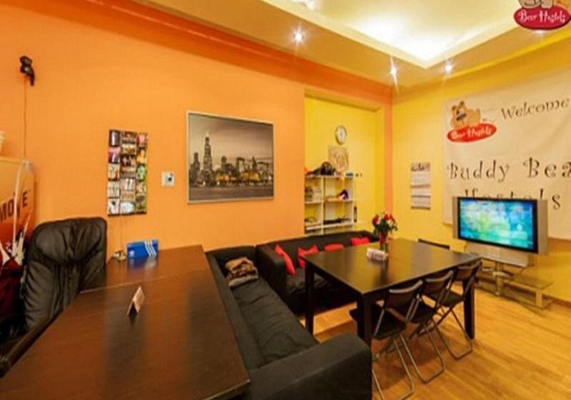 בית מלון כפרי Bear Hostel On Smolenskaya