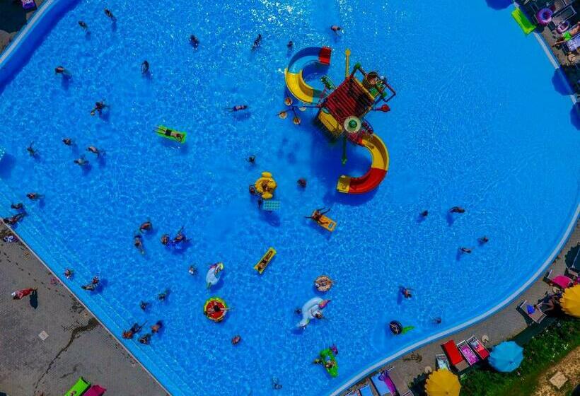 호텔 Belvedere Village