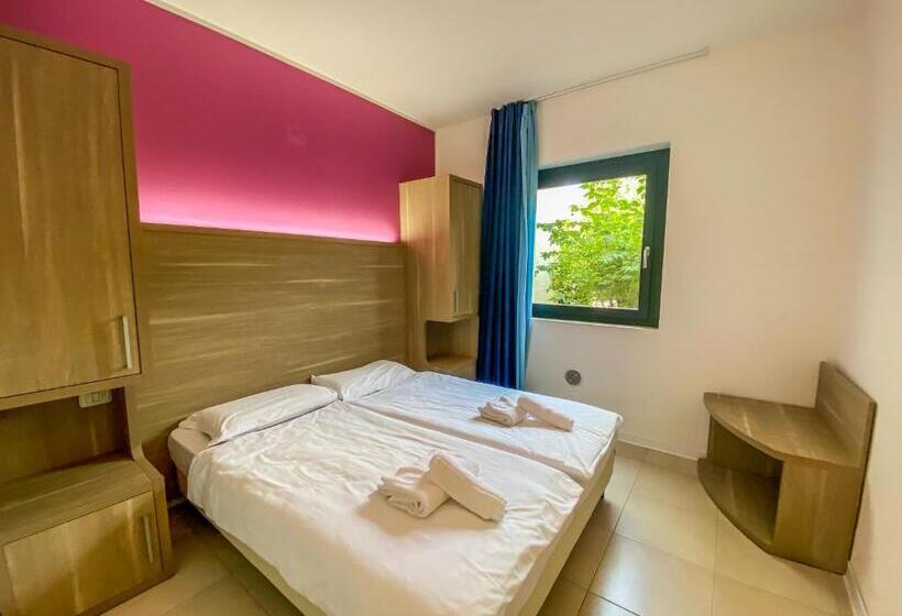 호텔 Belvedere Village