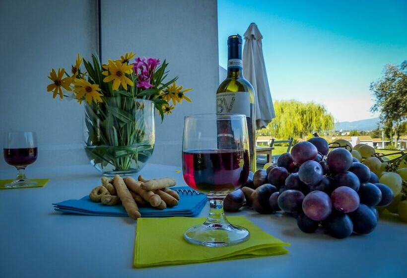 호텔 Belvedere Village