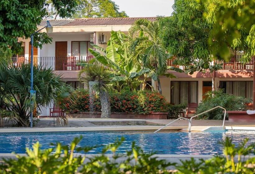 בית מלון כפרי Boyeros