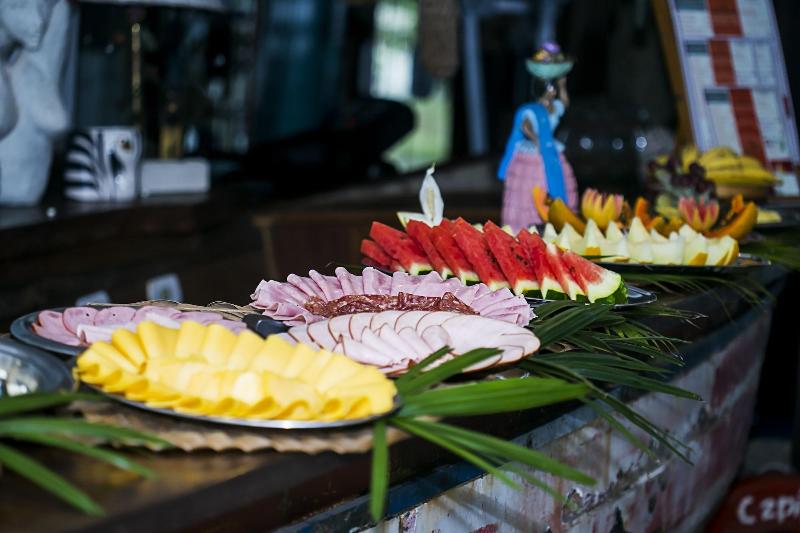 Отель Capitao N Areia Pousada