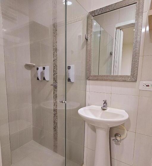 هتل Carolina Del Mar