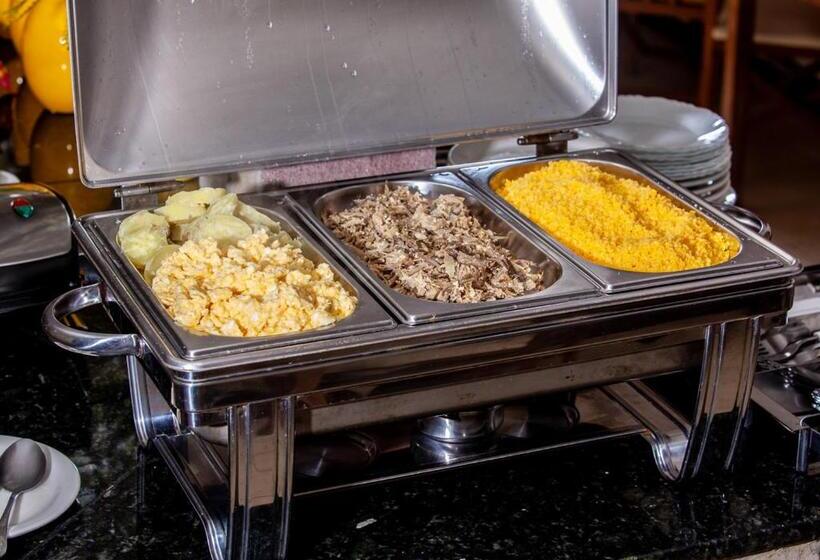 בית מלון כפרי Castelo Beach