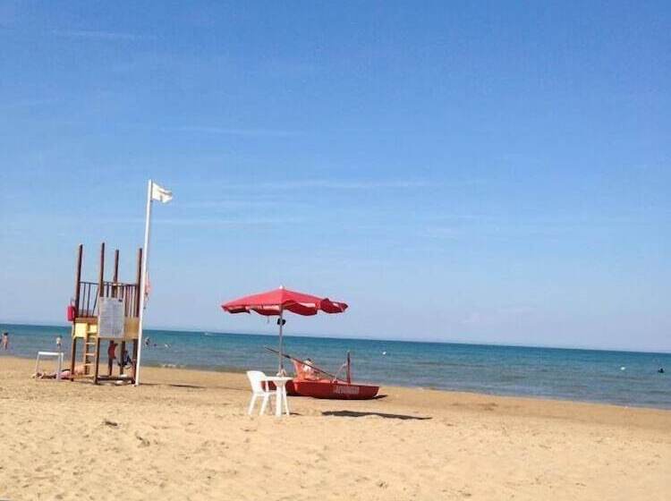 هتل Centro Di Soggiorno Il Belvedere