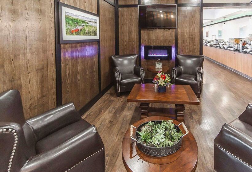 בית מלון כפרי The Kanata Bonnyville