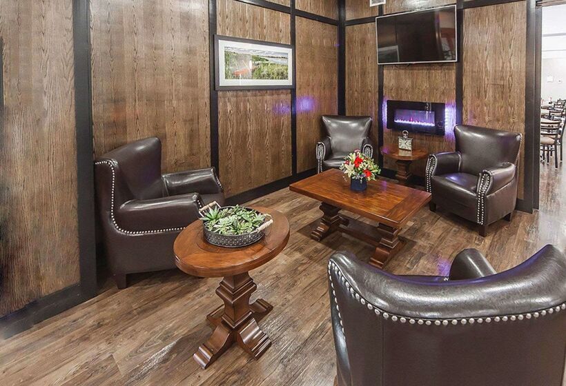 בית מלון כפרי The Kanata Bonnyville