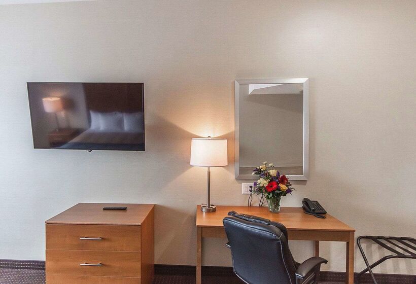 בית מלון כפרי The Kanata Bonnyville