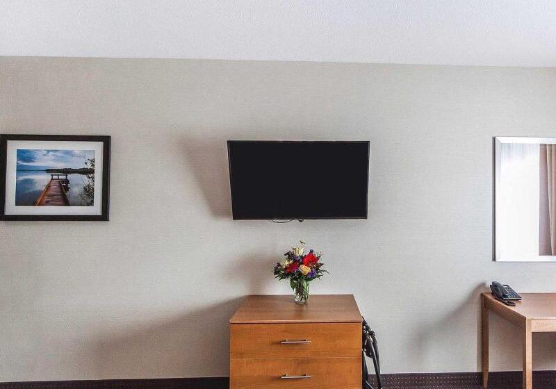 בית מלון כפרי The Kanata Bonnyville