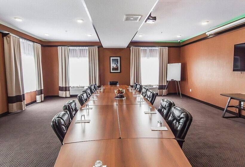 בית מלון כפרי The Kanata Bonnyville