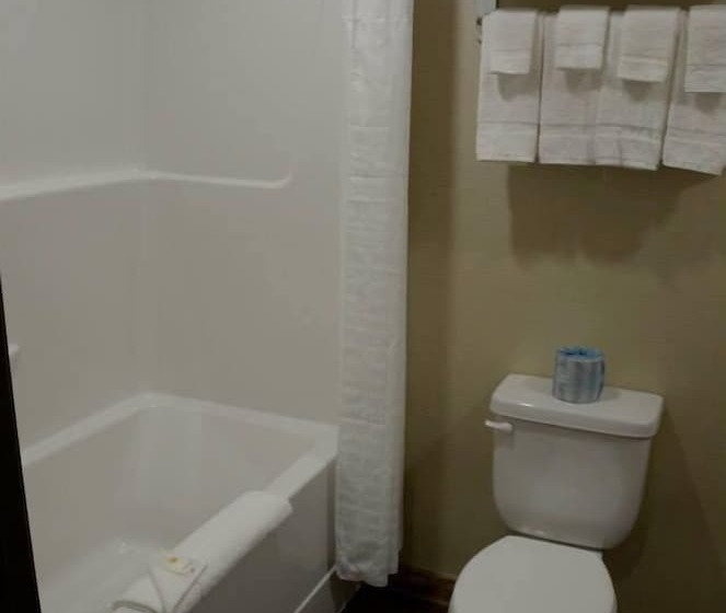 בית מלון כפרי The Kanata Bonnyville