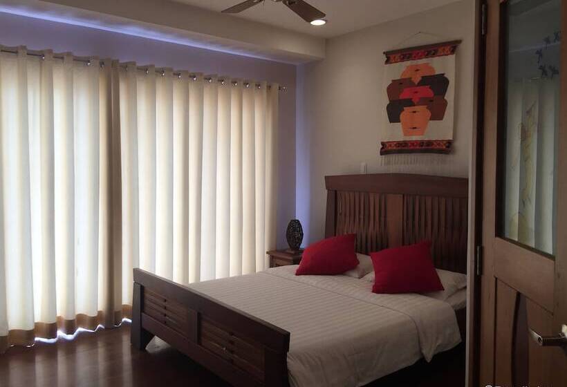 هتل Corto Del Mar