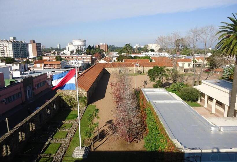 فندق De La Plaza