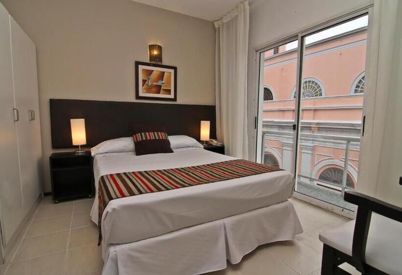 فندق De La Plaza